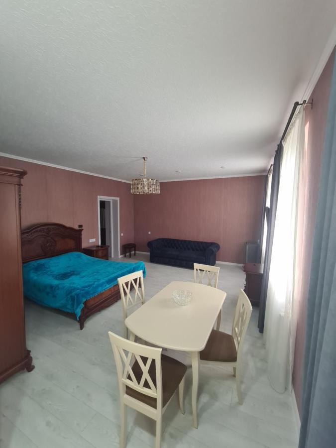Khorgo Hotel Gori Ngoại thất bức ảnh