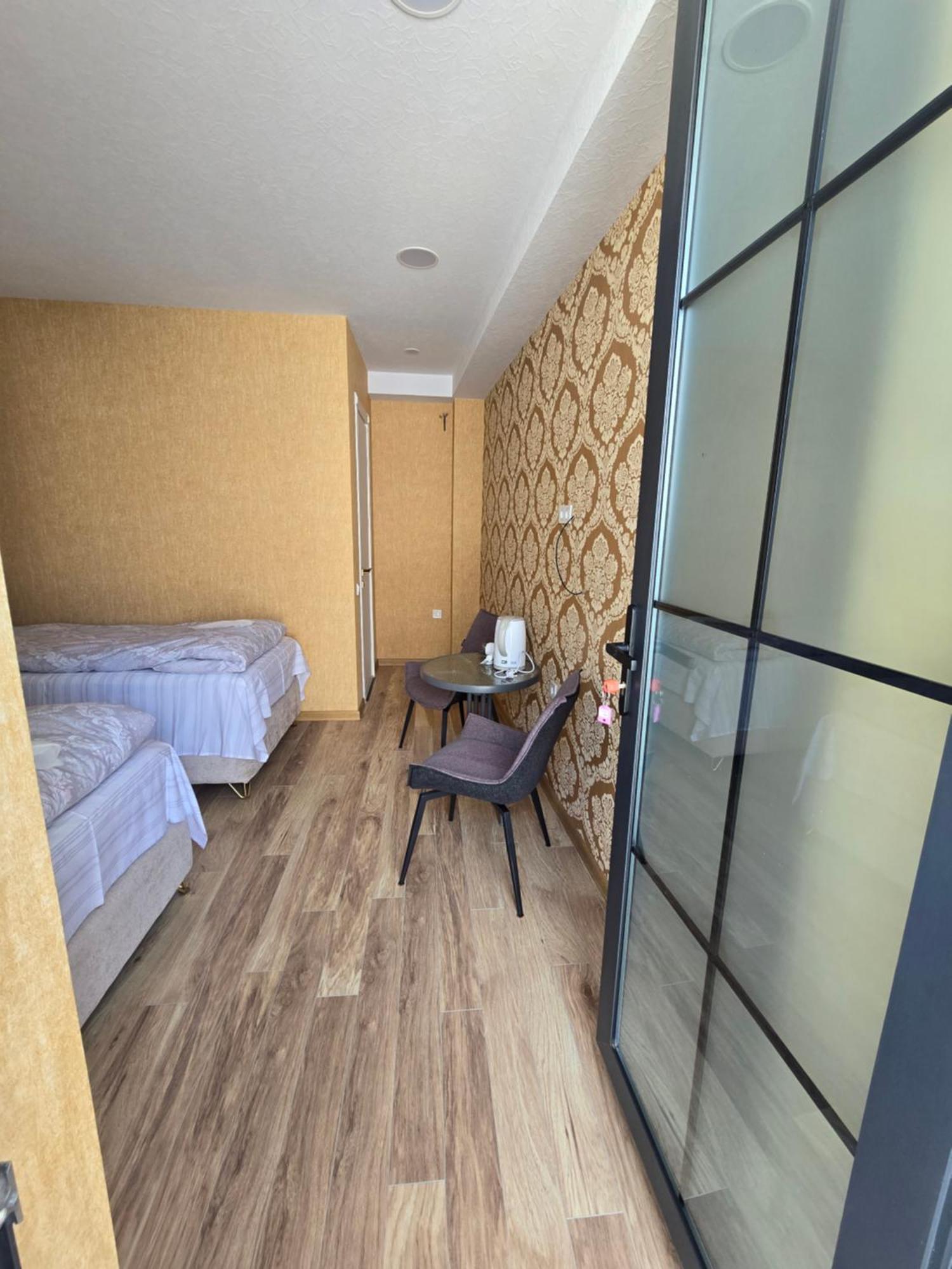 Khorgo Hotel Gori Ngoại thất bức ảnh