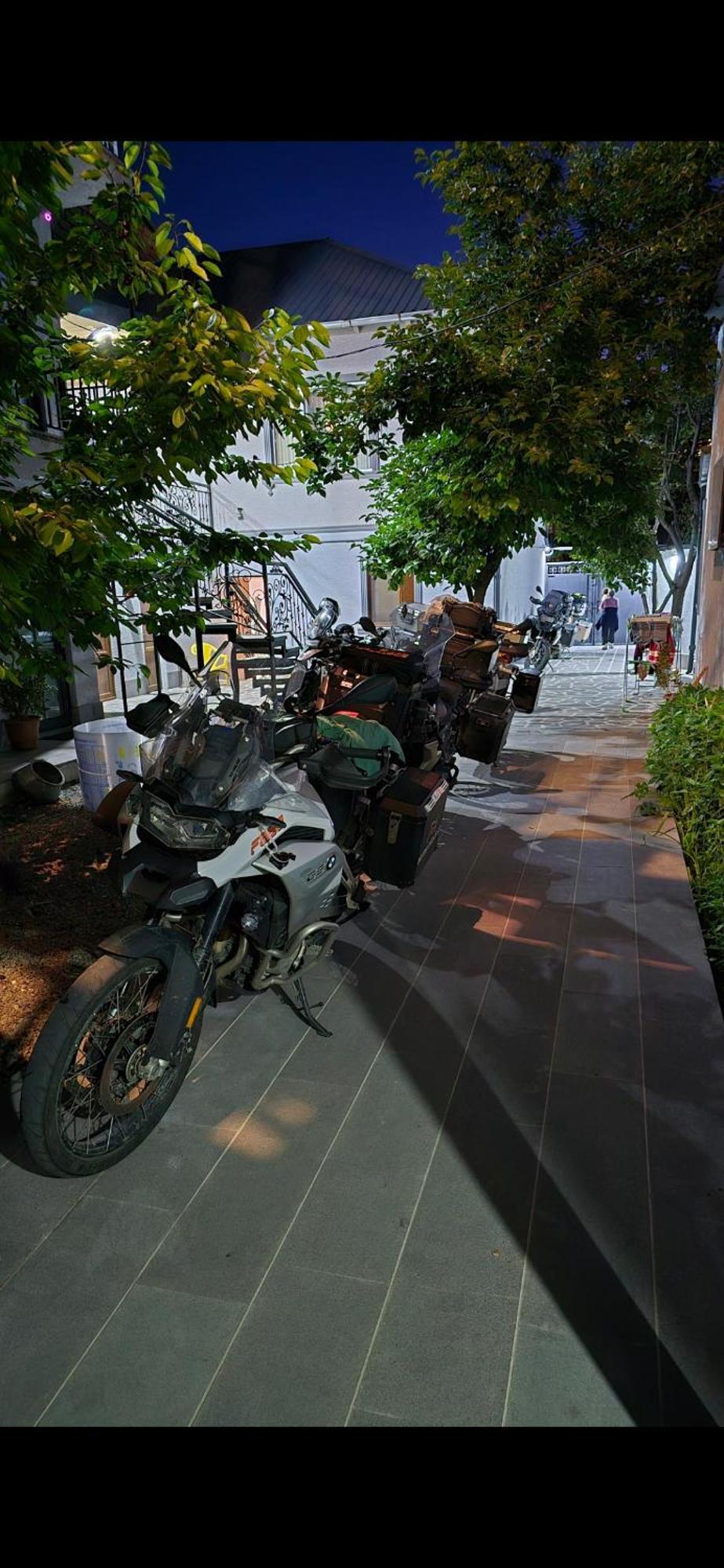 Khorgo Hotel Gori Ngoại thất bức ảnh